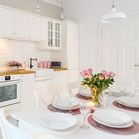 גורז'וב ווילקופולסקי Apartament Nowe Miasto - Przy Parku Roz מראה חיצוני תמונה