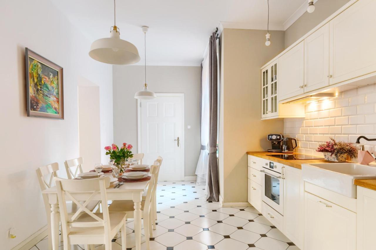 גורז'וב ווילקופולסקי Apartament Nowe Miasto - Przy Parku Roz מראה חיצוני תמונה