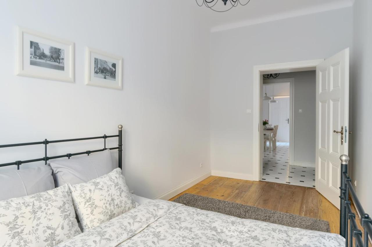 גורז'וב ווילקופולסקי Apartament Nowe Miasto - Przy Parku Roz מראה חיצוני תמונה